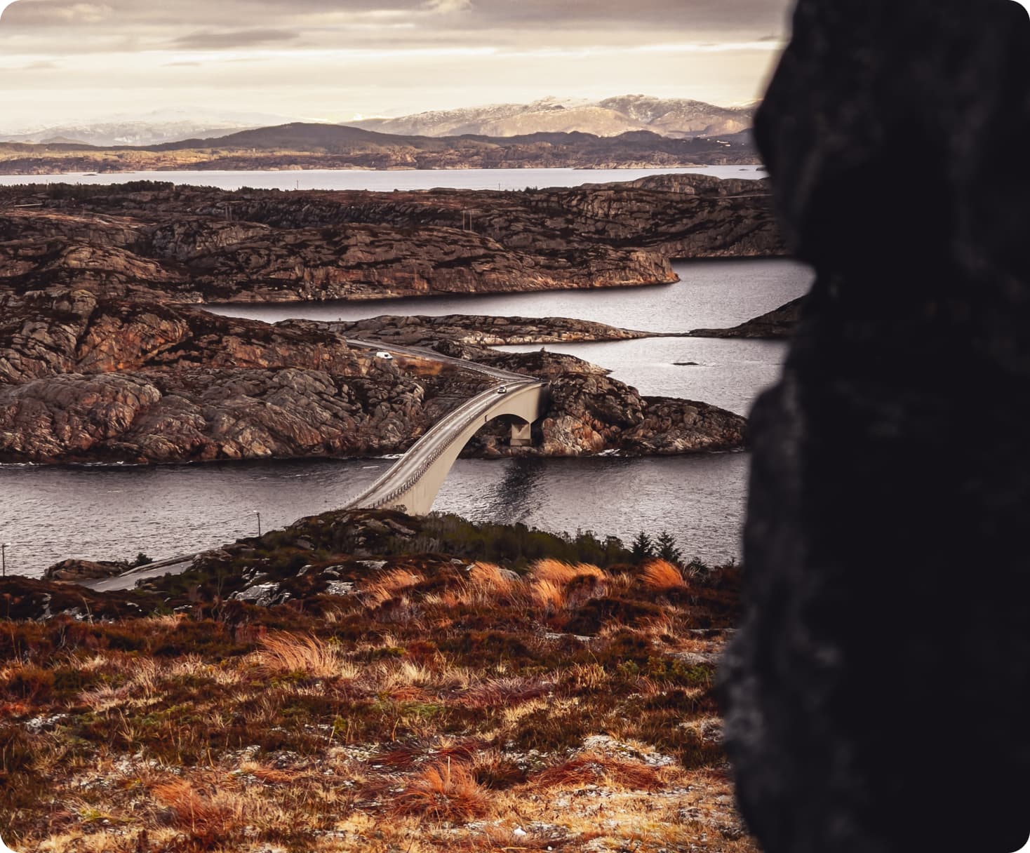 bilde av turøy bru fra turøyvarden